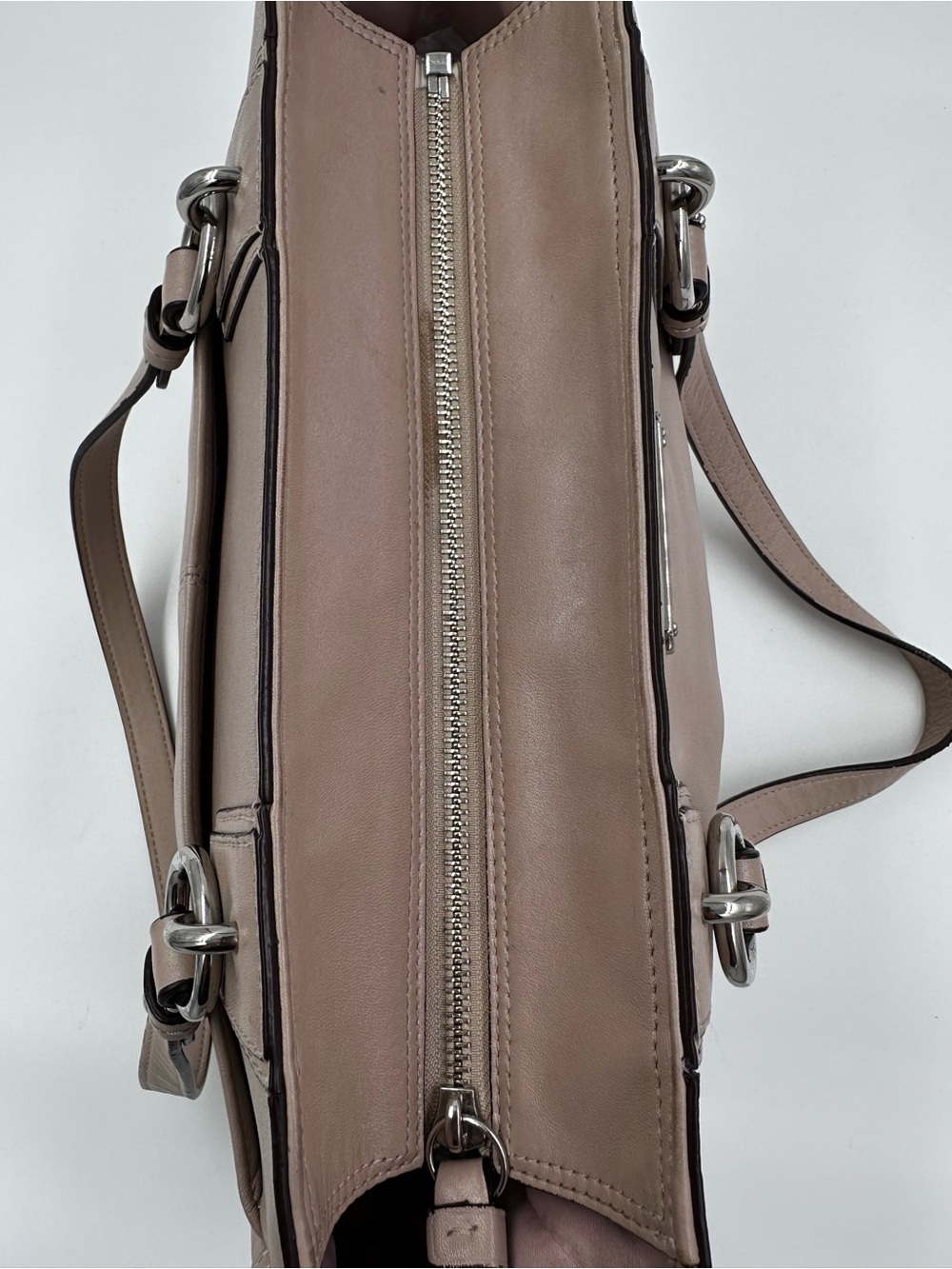 Coach Gallery East West Tote F19252 - Picture 3 of 12